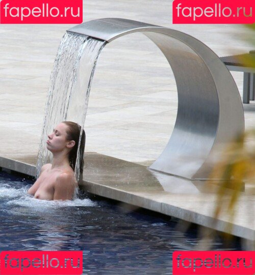 Una Healy Onlyfans Photo Gallery 