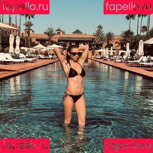 Una Healy Onlyfans Photo Gallery 