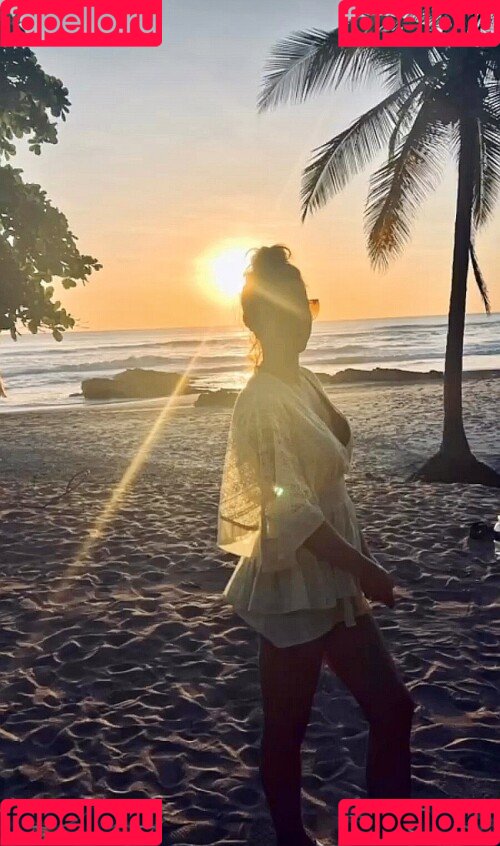 Una Healy Onlyfans Photo Gallery 