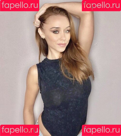Una Healy Onlyfans Photo Gallery 
