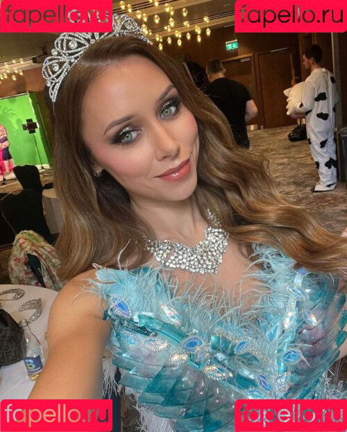 Una Healy Onlyfans Photo Gallery 