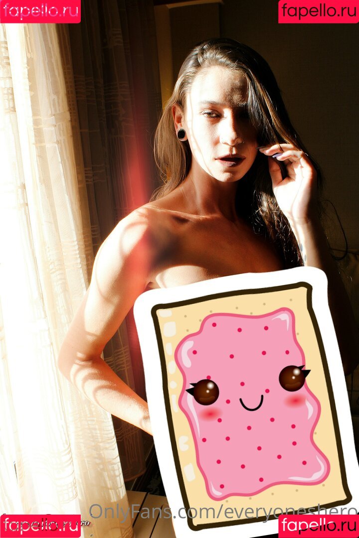 everyoneshero Onlyfans Photo Gallery 