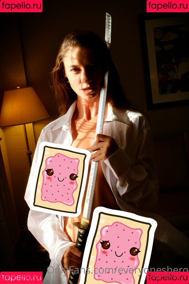 everyoneshero Onlyfans Photo Gallery 