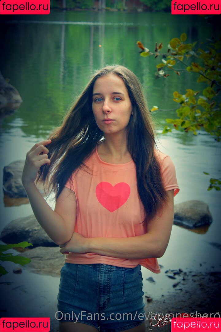 everyoneshero Onlyfans Photo Gallery 