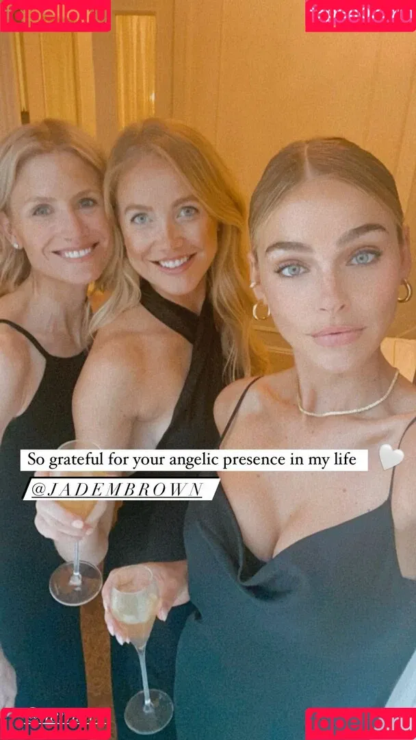 Elizabeth Turner Onlyfans Photo Gallery 