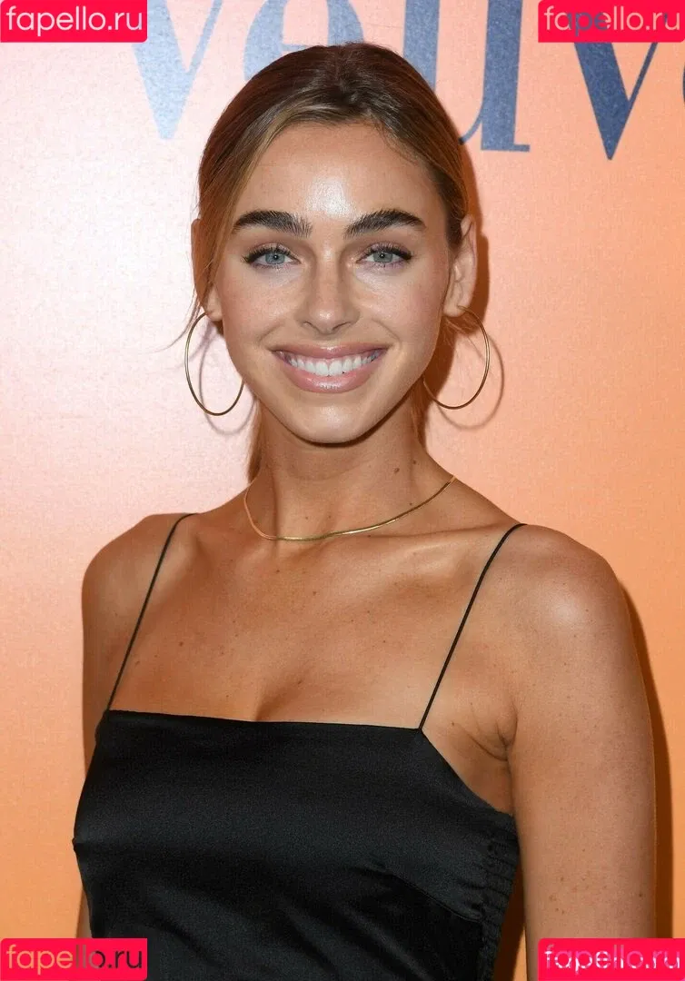 Elizabeth Turner Onlyfans Photo Gallery 