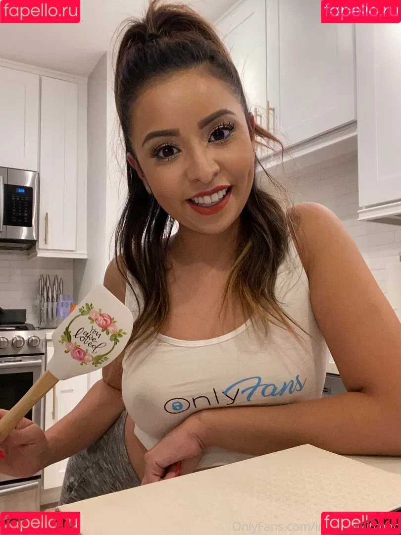 irisinthekitchen Onlyfans Photo Gallery 