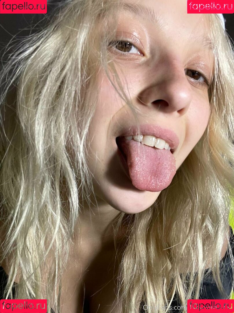 littleveraaa Onlyfans Photo Gallery 