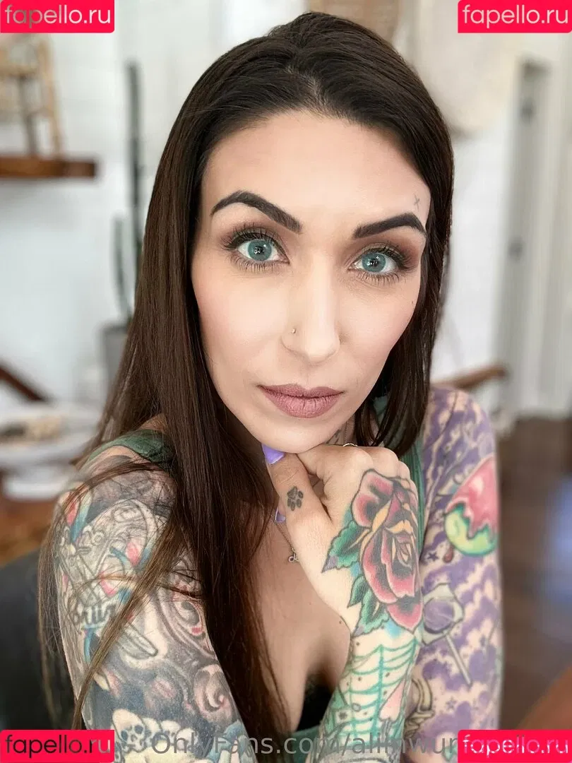 aliinwunderland Onlyfans Photo Gallery 
