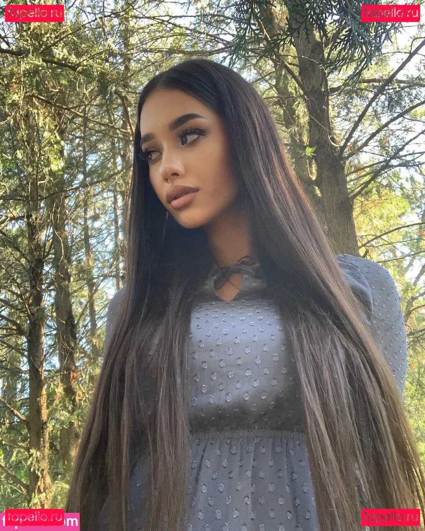 Sophia Adamova Onlyfans Photo Gallery 