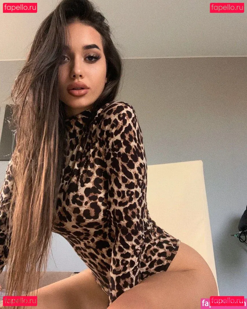 Sophia Adamova Onlyfans Photo Gallery 
