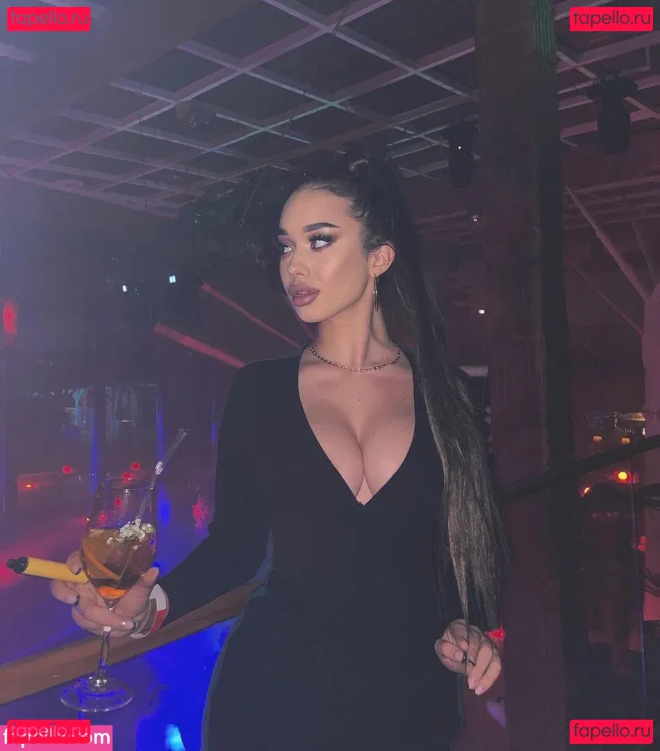 Sophia Adamova Onlyfans Photo Gallery 