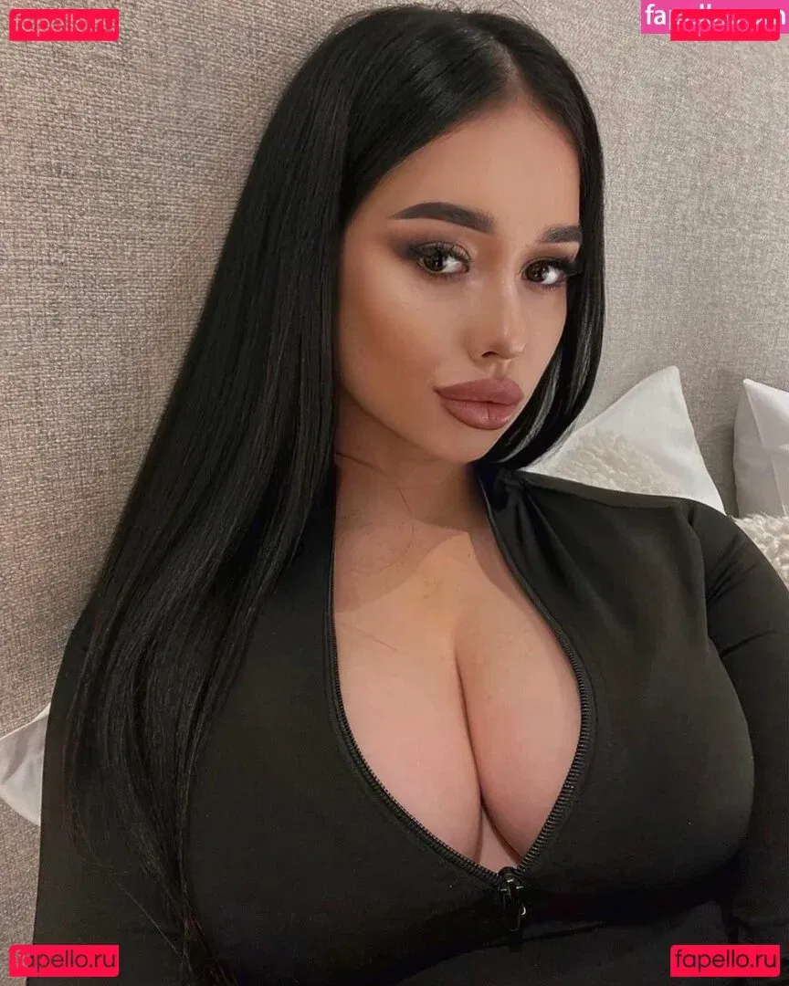 Sophia Adamova Onlyfans Photo Gallery 