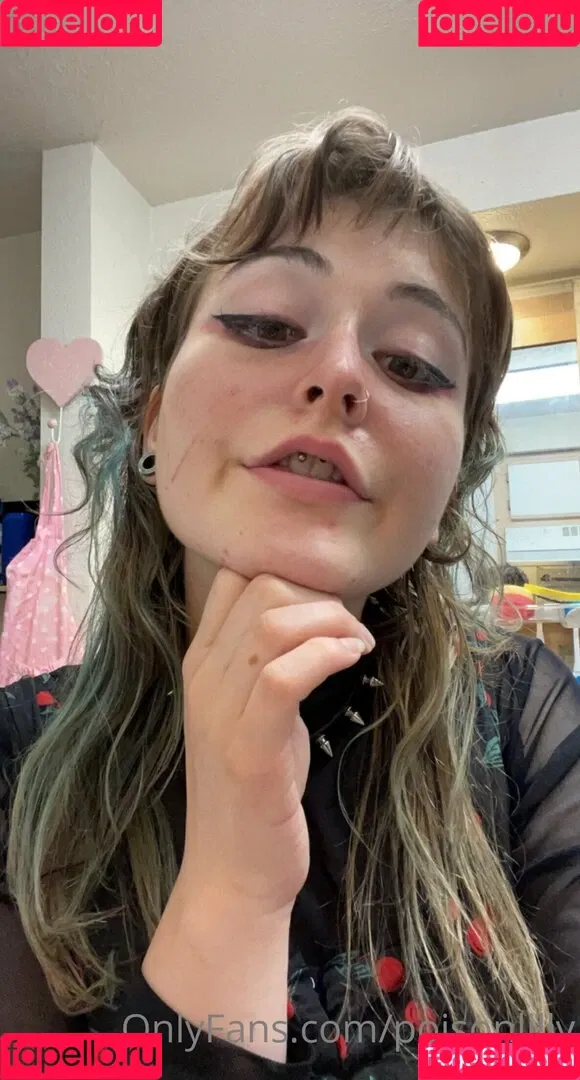 poisonlilly Onlyfans Photo Gallery 