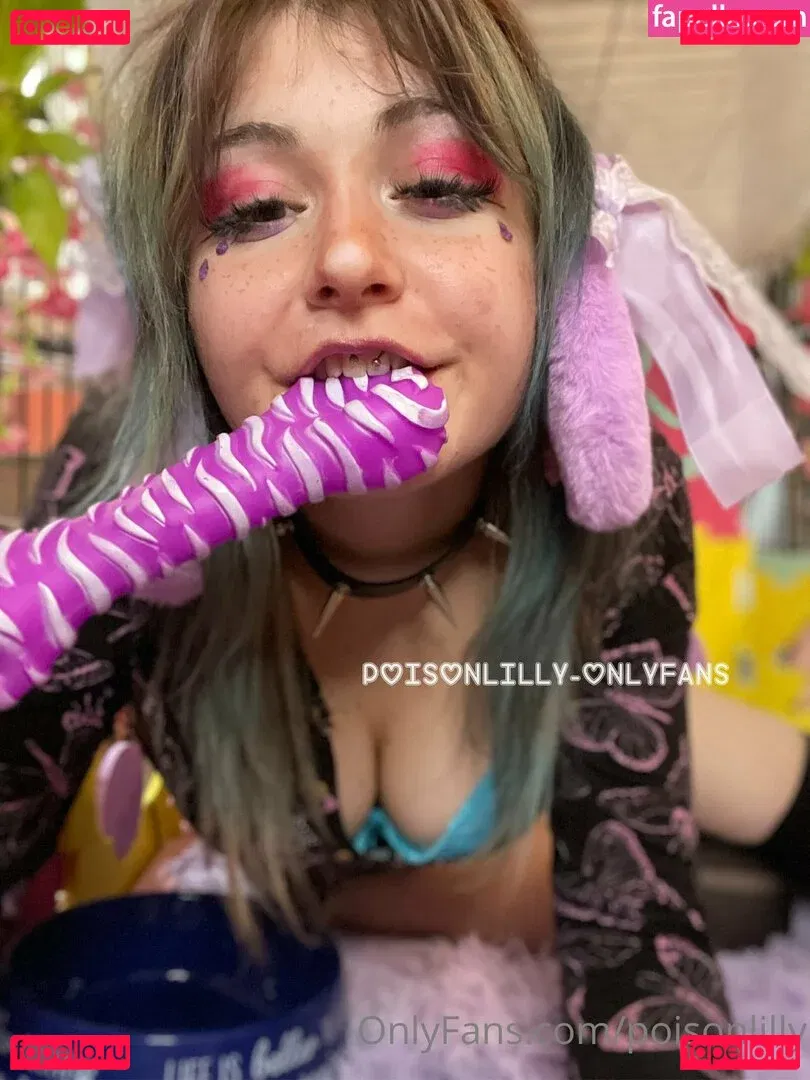 poisonlilly Onlyfans Photo Gallery 
