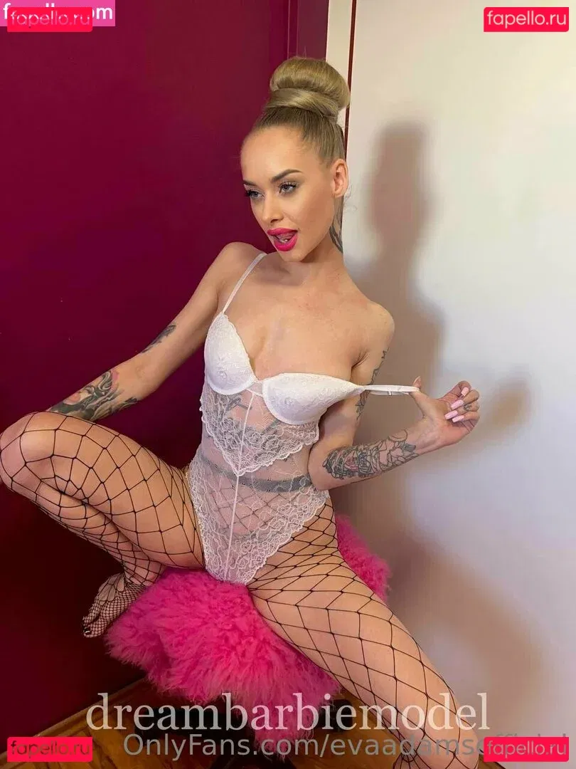 evaadamsofficial Onlyfans Photo Gallery 