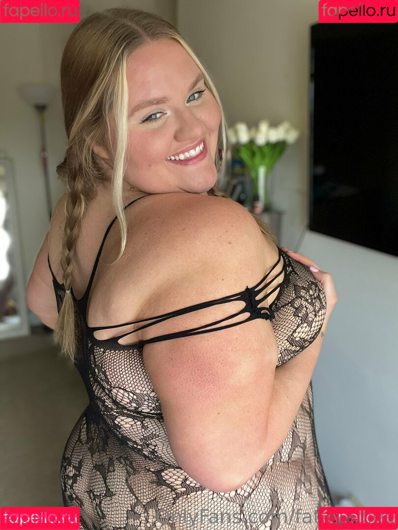 fatavapiee Onlyfans Photo Gallery 