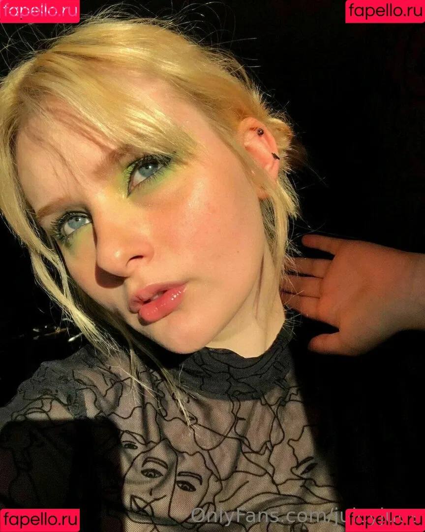 juicyjuus Onlyfans Photo Gallery 