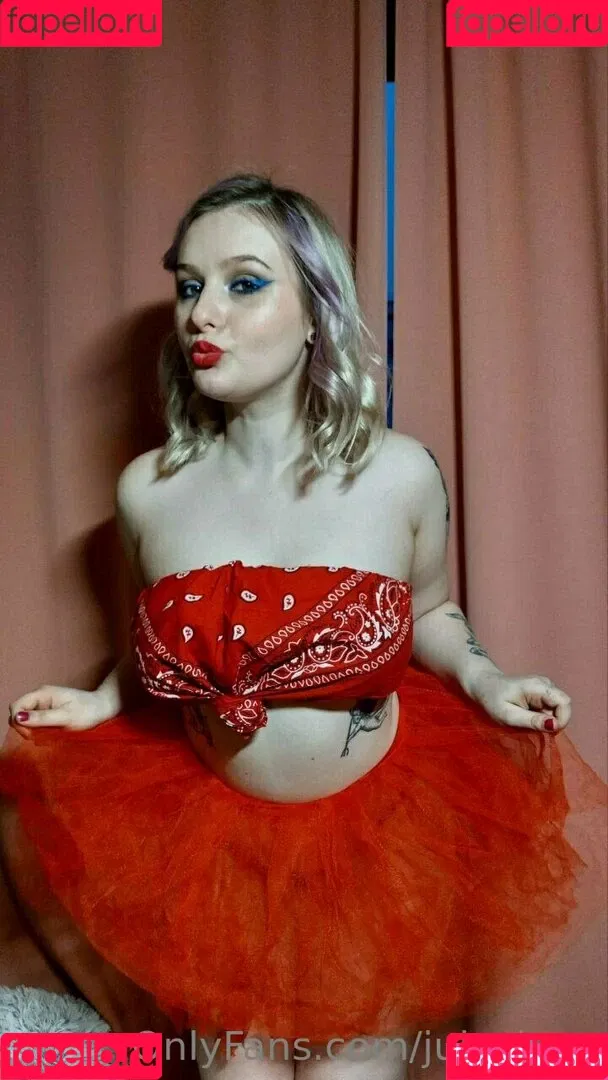 juicyjuus Onlyfans Photo Gallery 