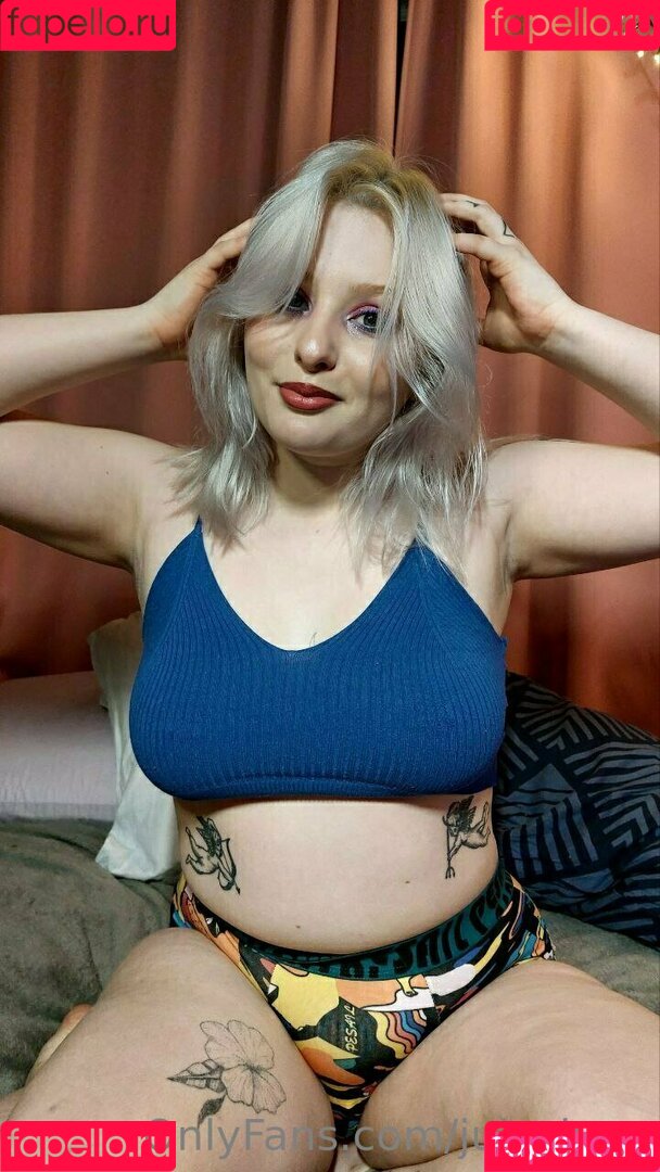 juicyjuus Onlyfans Photo Gallery 