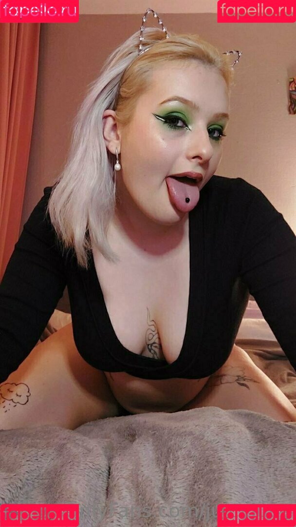 juicyjuus Onlyfans Photo Gallery 