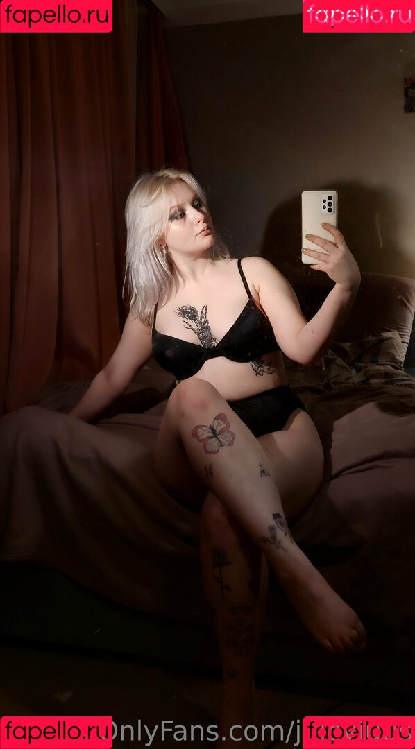 juicyjuus Onlyfans Photo Gallery 