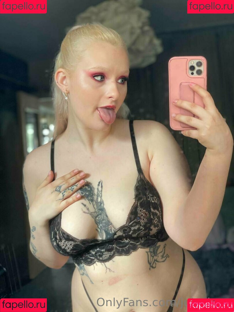 juicyjuus Onlyfans Photo Gallery 