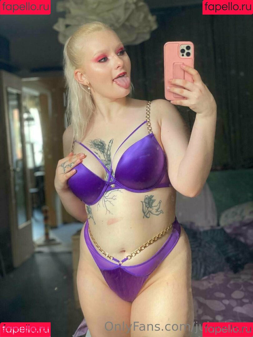 juicyjuus Onlyfans Photo Gallery 