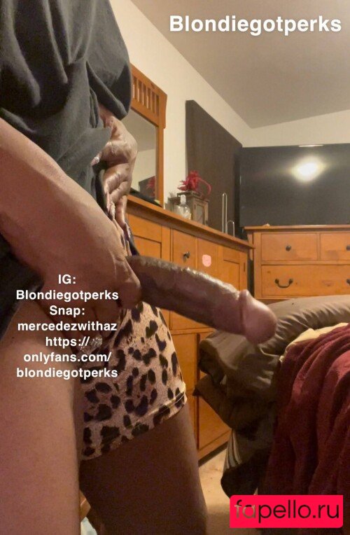 BlondieGotPerks Nude Onlyfans Photo 14