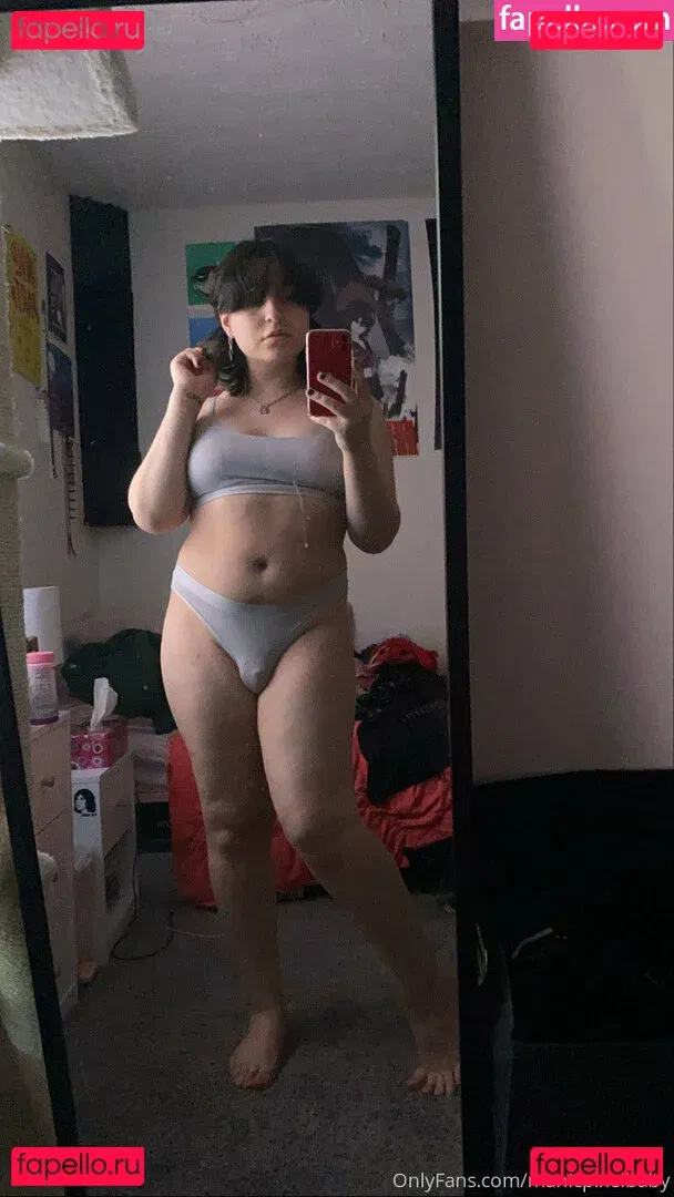 roxannerom Onlyfans Photo Gallery 