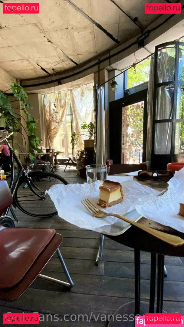 vanessaroom8 Onlyfans Photo Gallery 