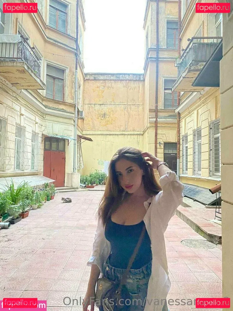 vanessaroom8 Onlyfans Photo Gallery 