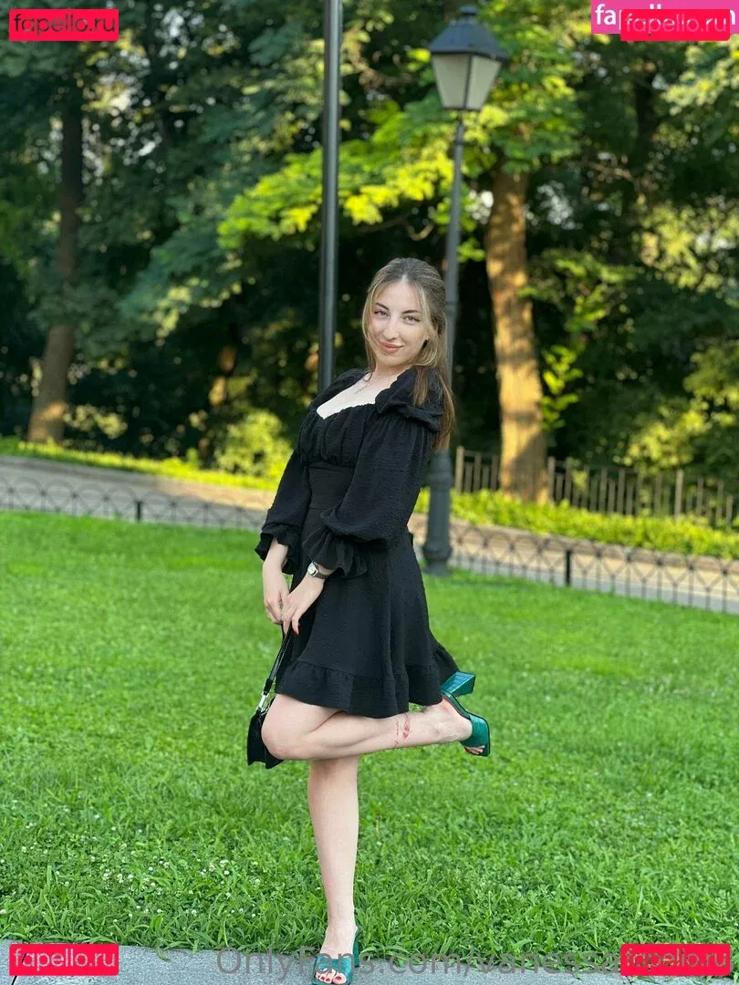 vanessaroom8 Onlyfans Photo Gallery 