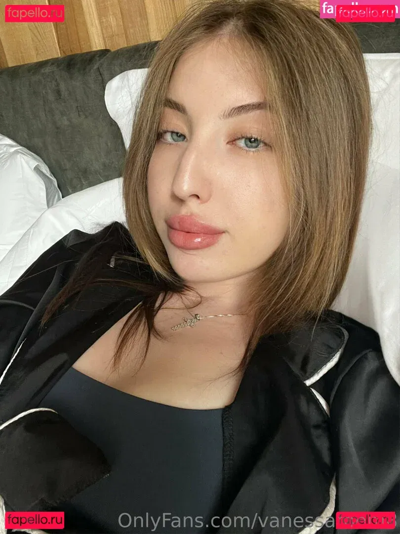 vanessaroom8 Onlyfans Photo Gallery 