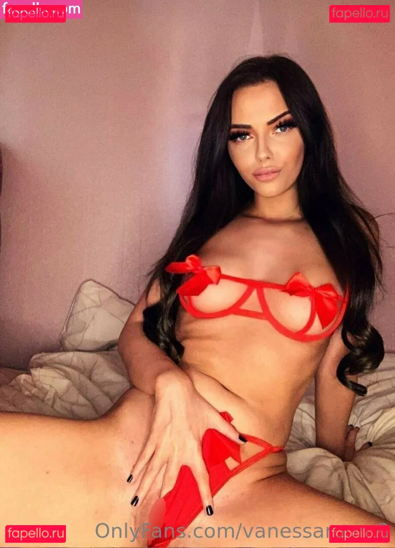 vanessaroom8 Onlyfans Photo Gallery 