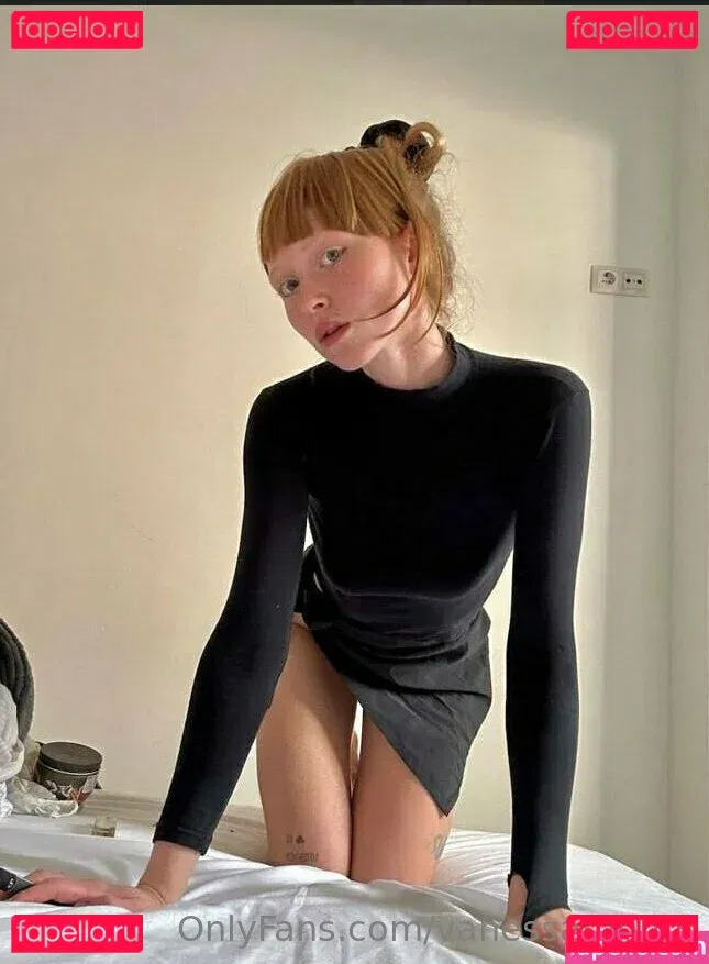 vanessaroom8 Onlyfans Photo Gallery 