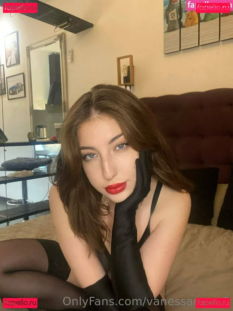 vanessaroom8 Onlyfans Photo Gallery 
