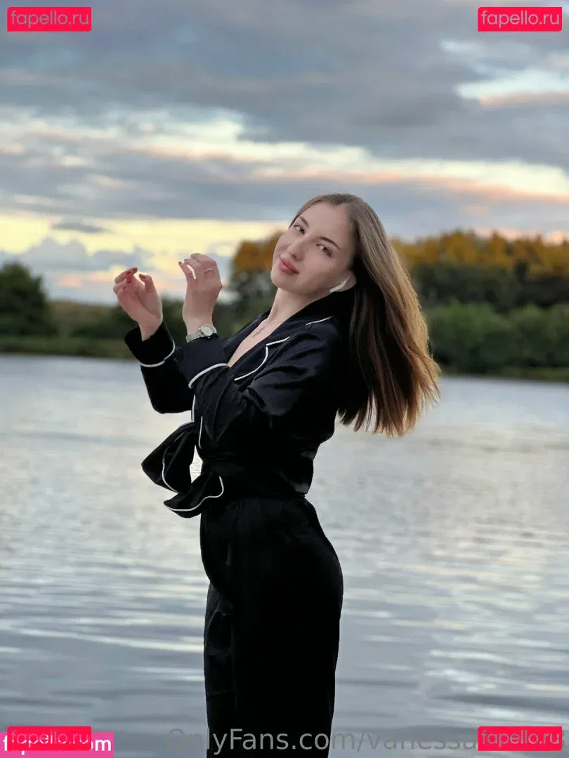 vanessaroom8 Onlyfans Photo Gallery 