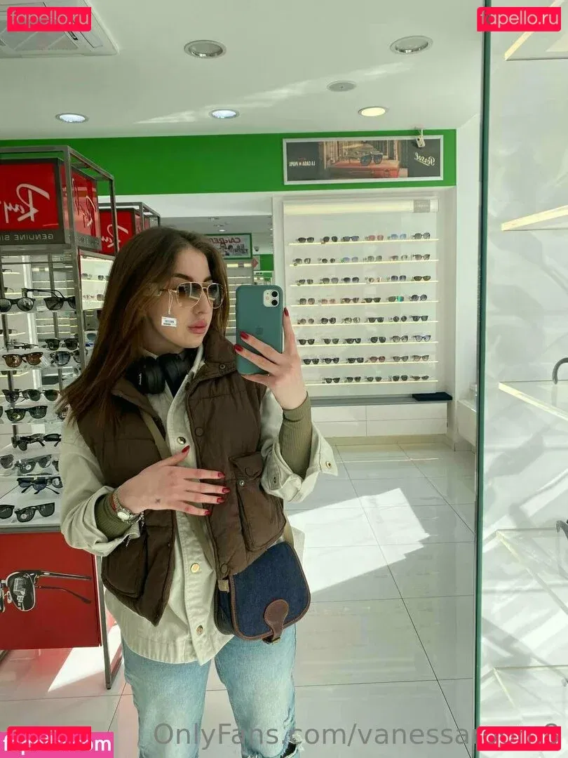 vanessaroom8 Onlyfans Photo Gallery 