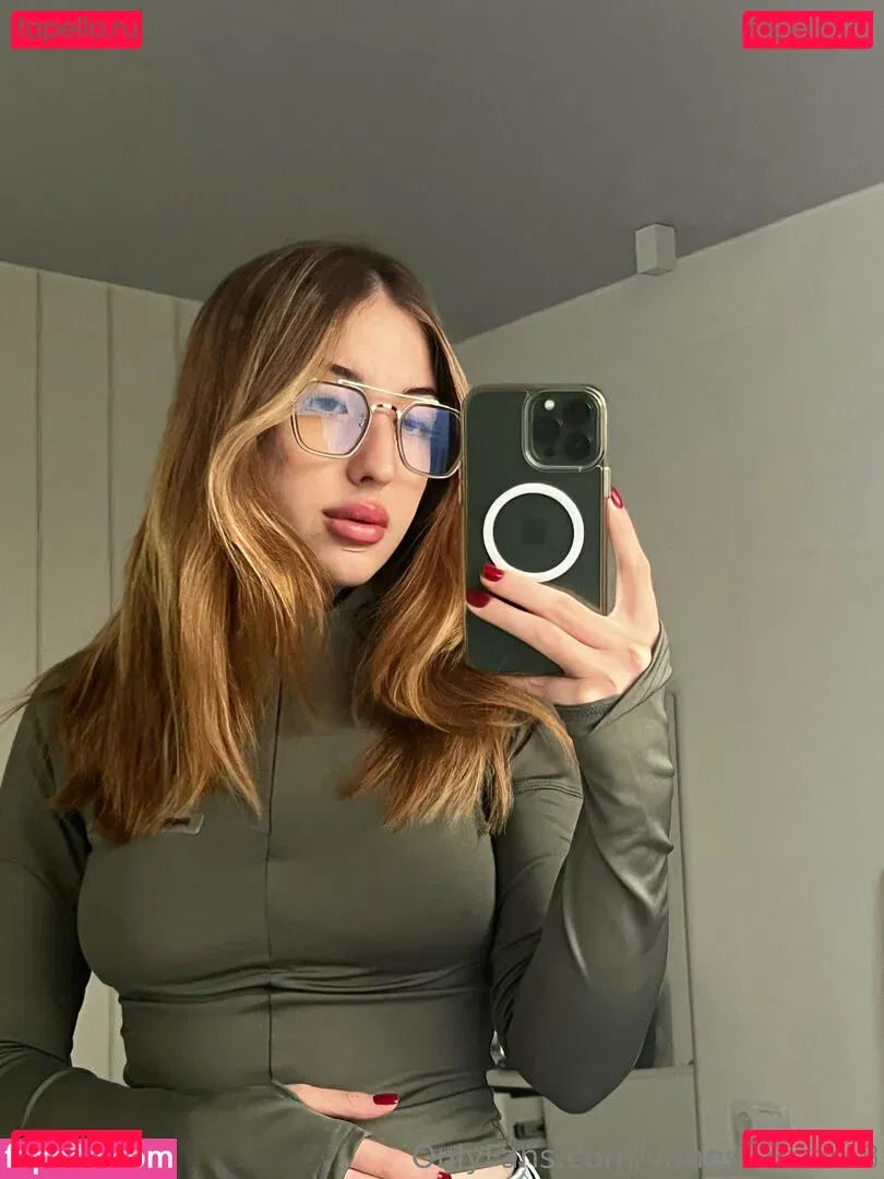 vanessaroom8 Onlyfans Photo Gallery 