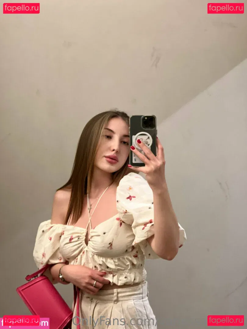 vanessaroom8 Onlyfans Photo Gallery 