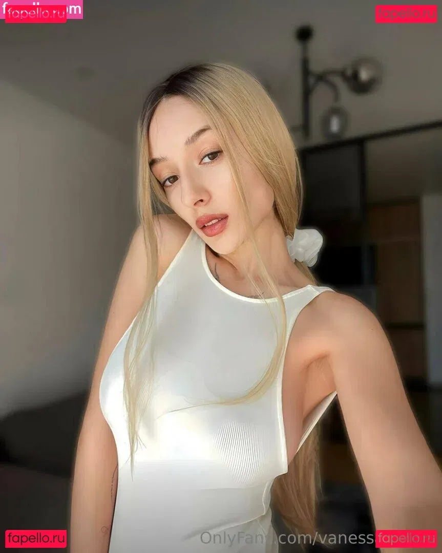 vanessaroom8 Onlyfans Photo Gallery 