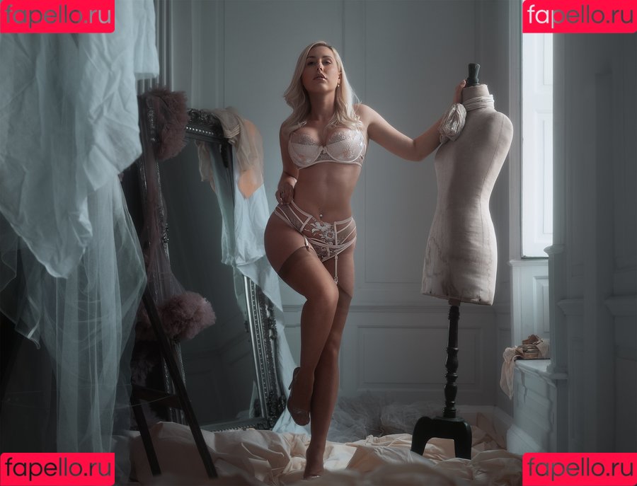 Jenny James Onlyfans Photo Gallery 