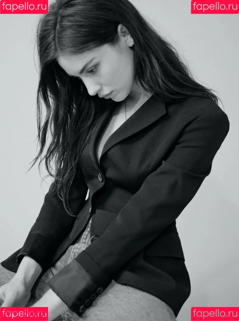Gracie Abrams Onlyfans Photo Gallery 