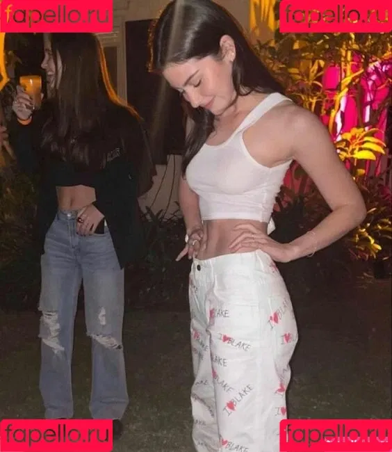 Gracie Abrams Onlyfans Photo Gallery 