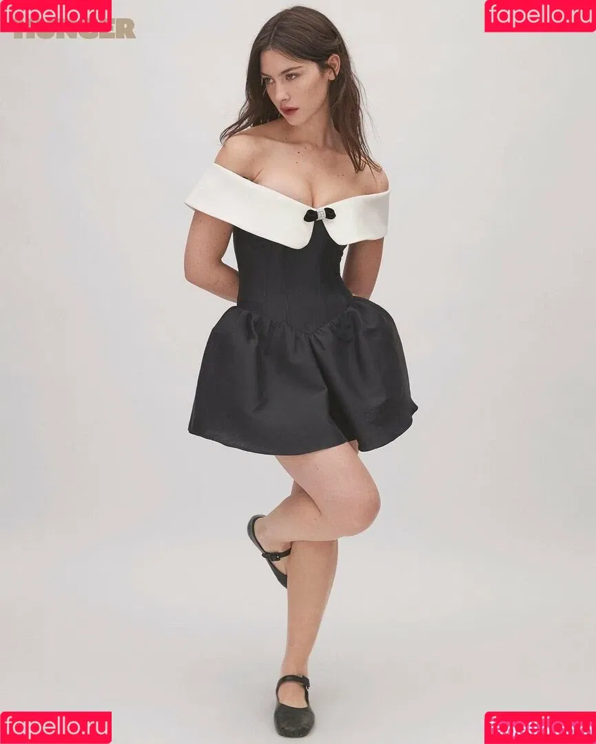 Gracie Abrams Onlyfans Photo Gallery 