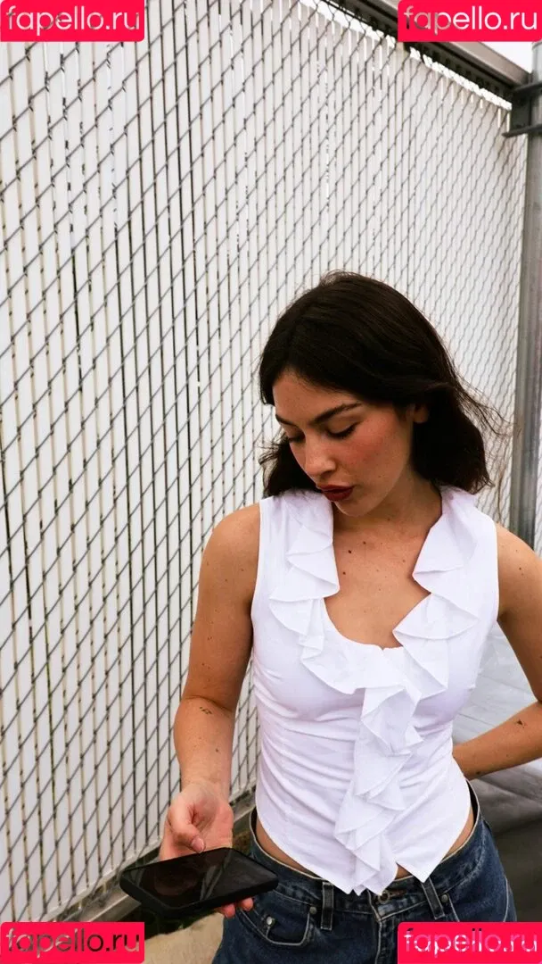 Gracie Abrams Onlyfans Photo Gallery 