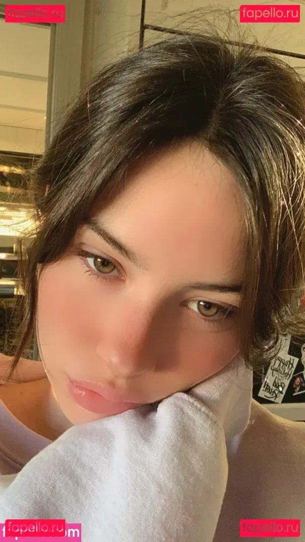 Gracie Abrams Onlyfans Photo Gallery 