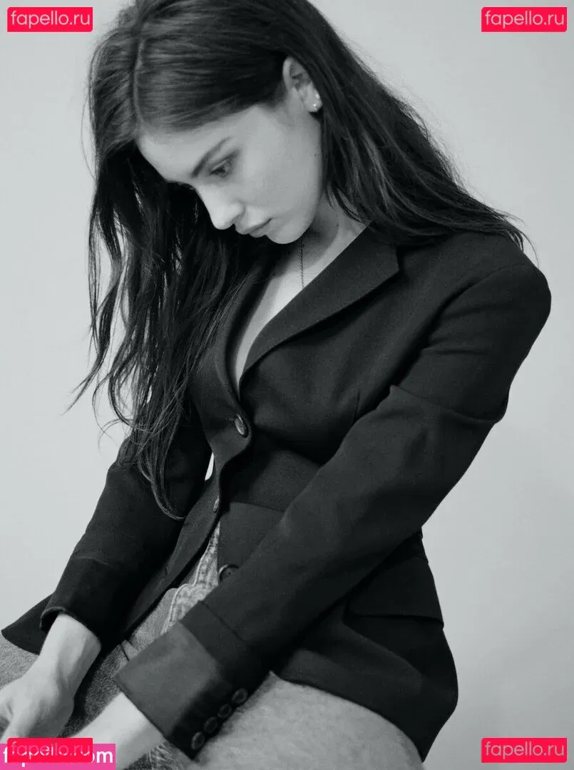 Gracie Abrams Onlyfans Photo Gallery 