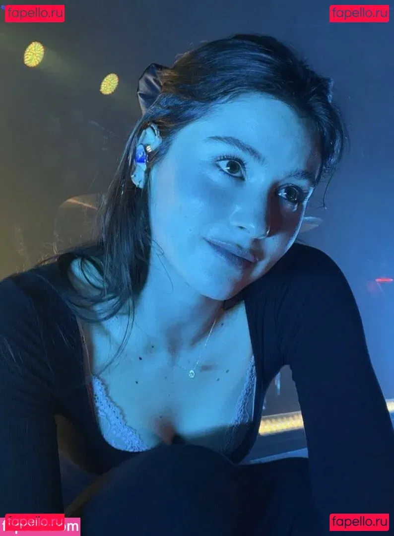 Gracie Abrams Onlyfans Photo Gallery 